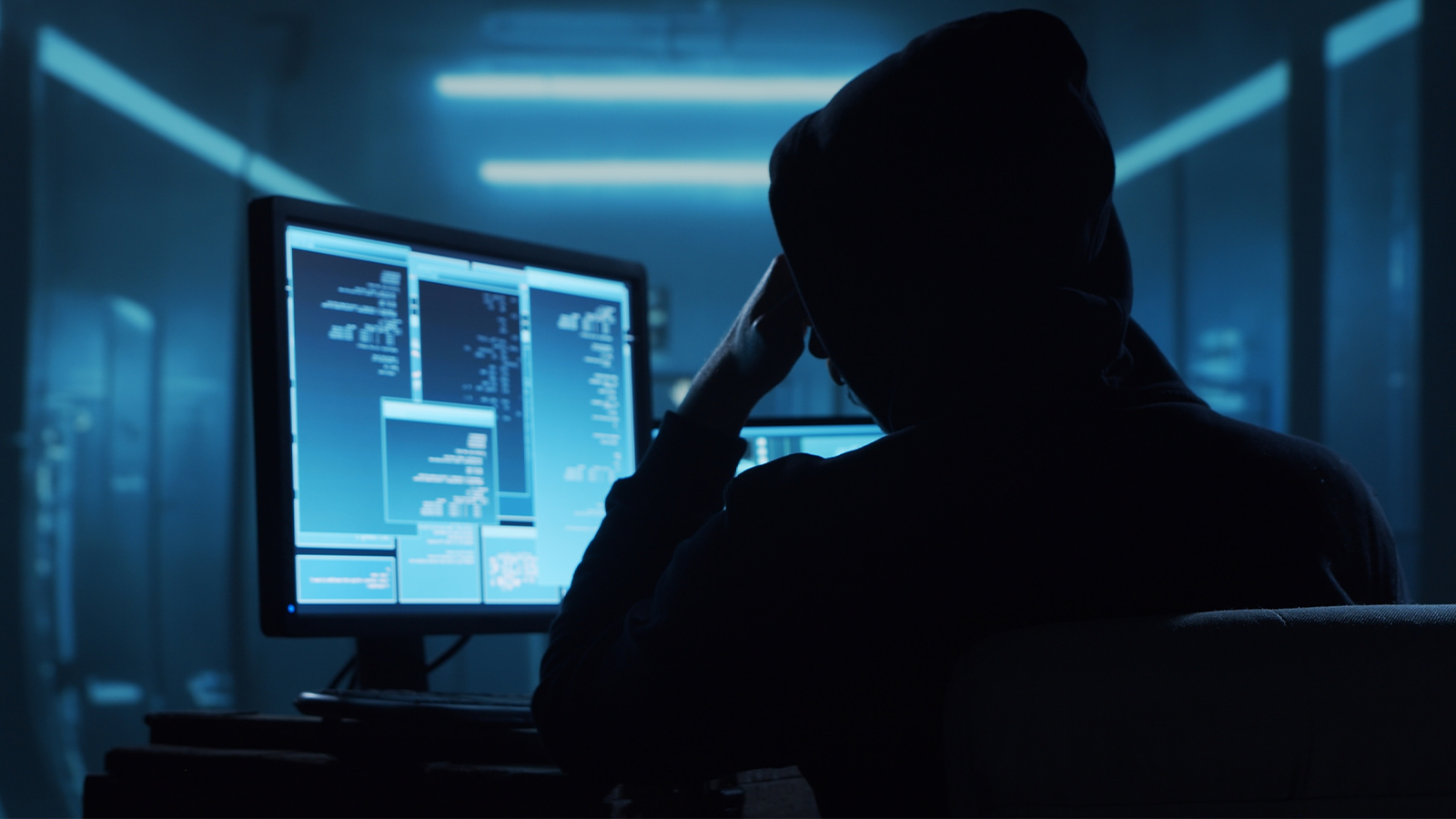 Les agents se déchaînent !  Guerre du renseignement sur les réseaux sociaux