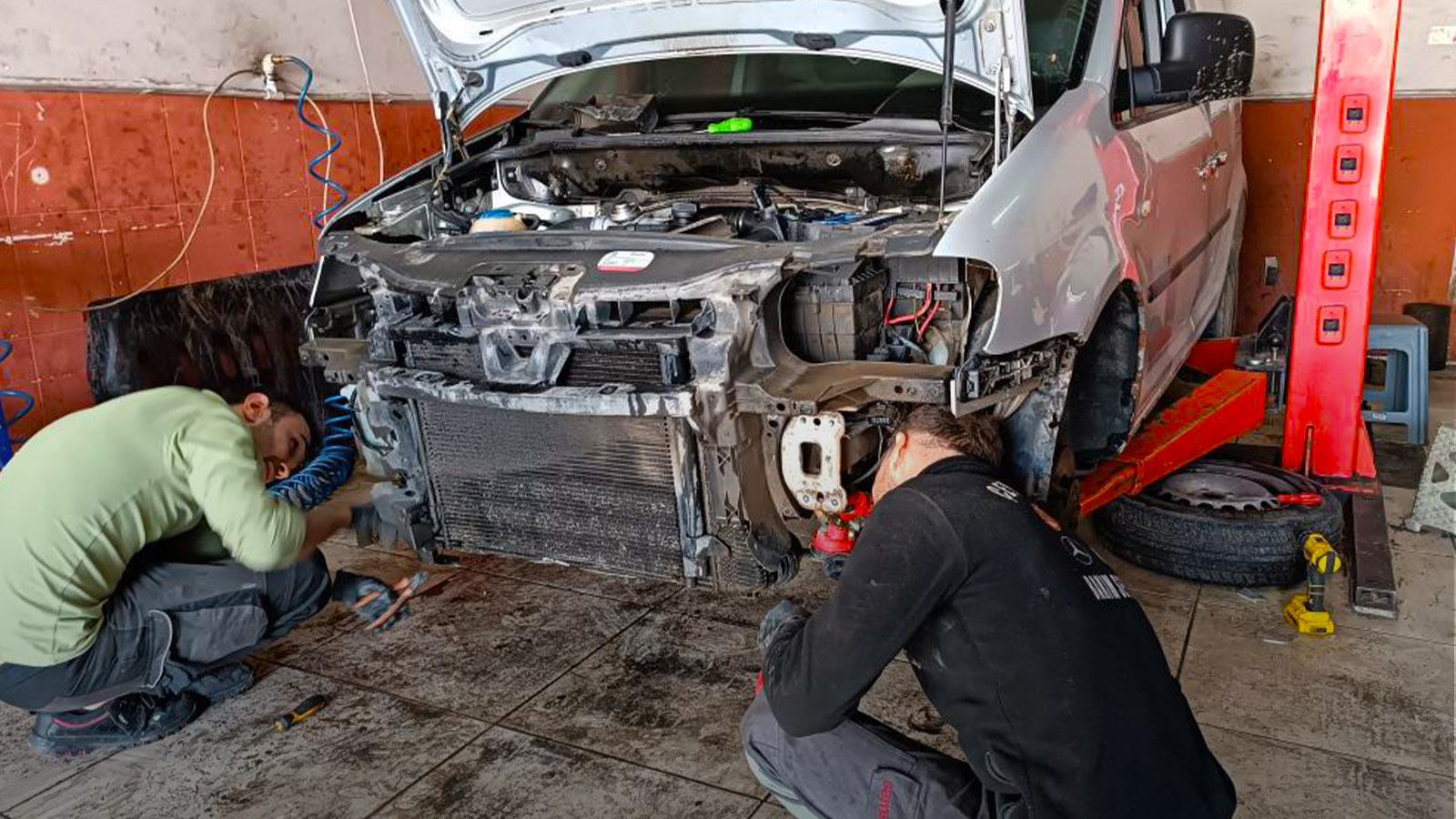 Il n’y a ni maître ni apprenti, le problème du personnel intermédiaire s’aggrave