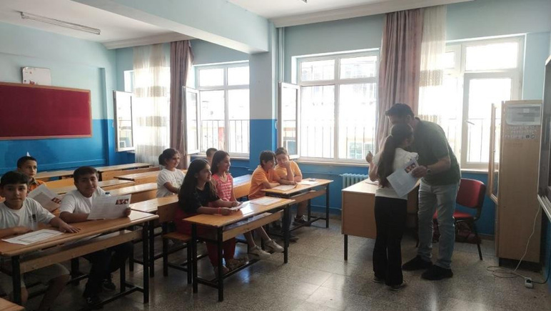 Faites attention aux publications du bulletin scolaire, votre enfant peut être une cible - Photo : 2