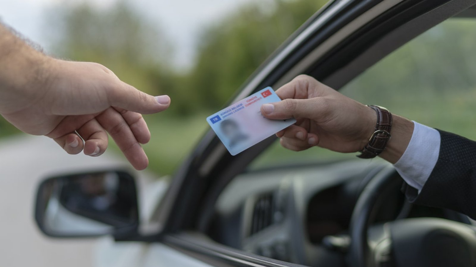 Attention aux détenteurs de permis : Il y a une grosse amende pour ceux qui ne le font pas !