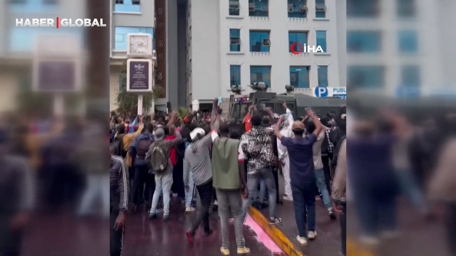 Intervention de la police lors d'une manifestation contre l'augmentation des impôts au Kenya