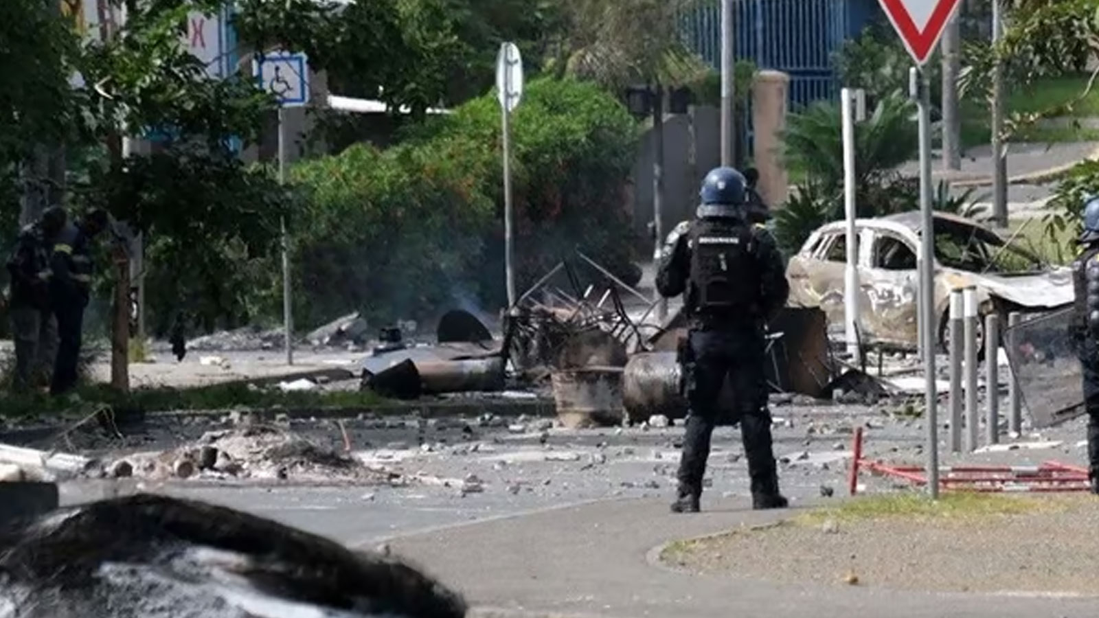 La France suspend son projet controversé de réforme électorale en Nouvelle-Calédonie