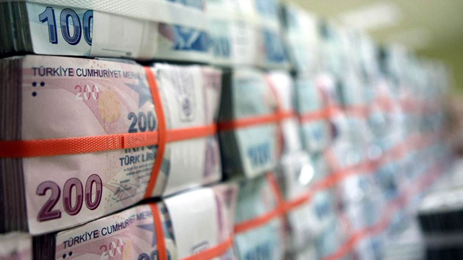 Le volume des crédits du secteur bancaire a augmenté de 13 milliards 709 millions de TL