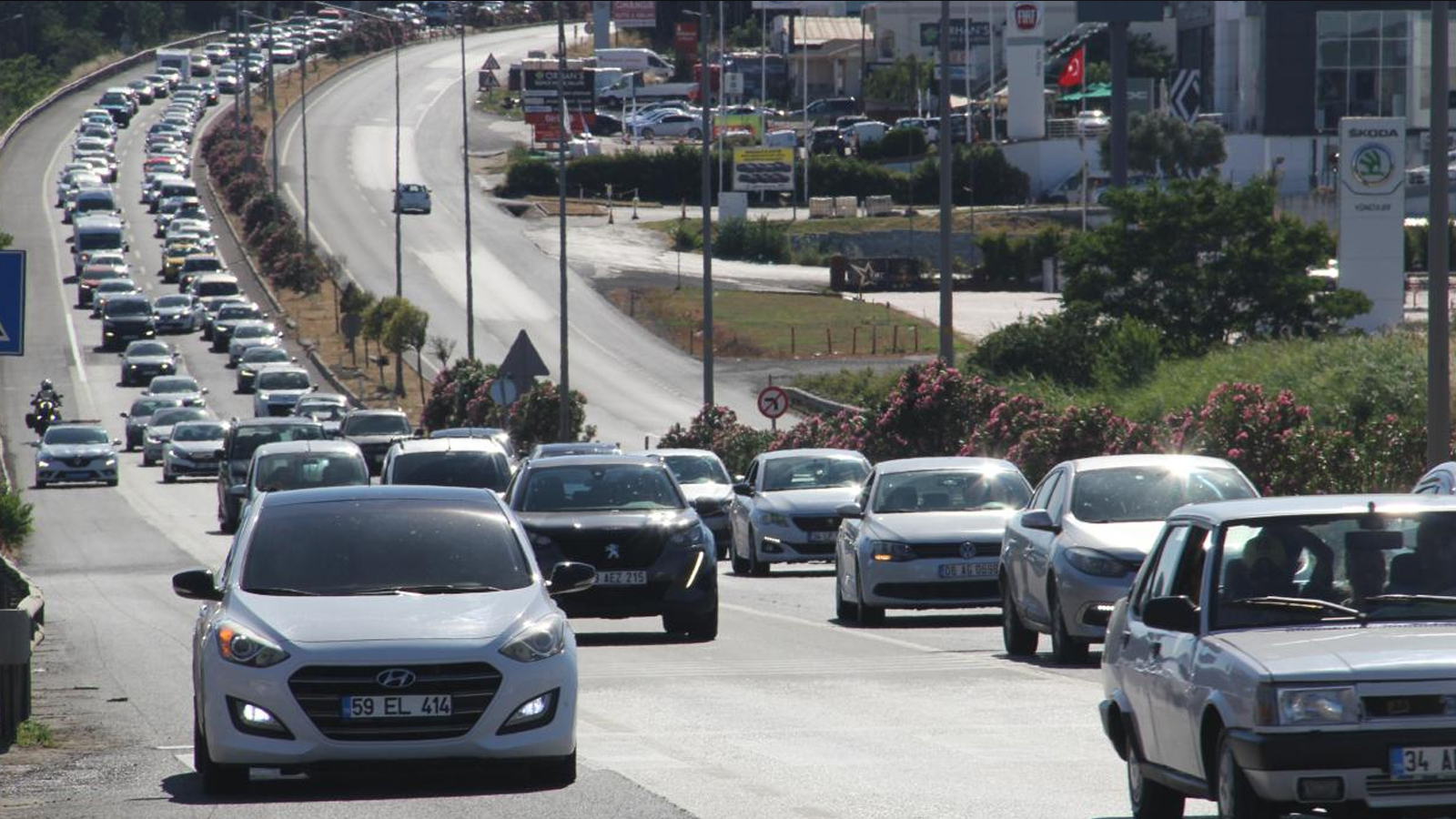 Trafic de vacances : 21 millions 67 mille 377 véhicules ont circulé sur les autoroutes
