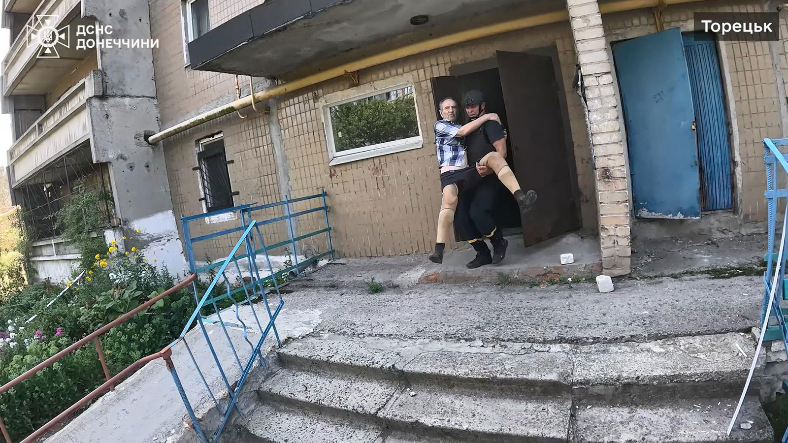 64 personnes ont été évacuées de la zone de guerre en Ukraine