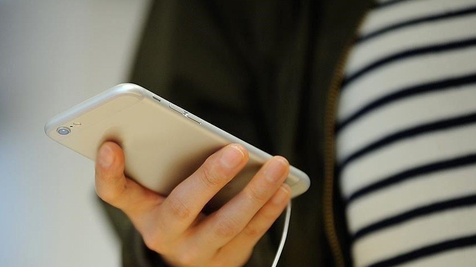 Décision sur « l'utilisation des smartphones dans les écoles » en Italie