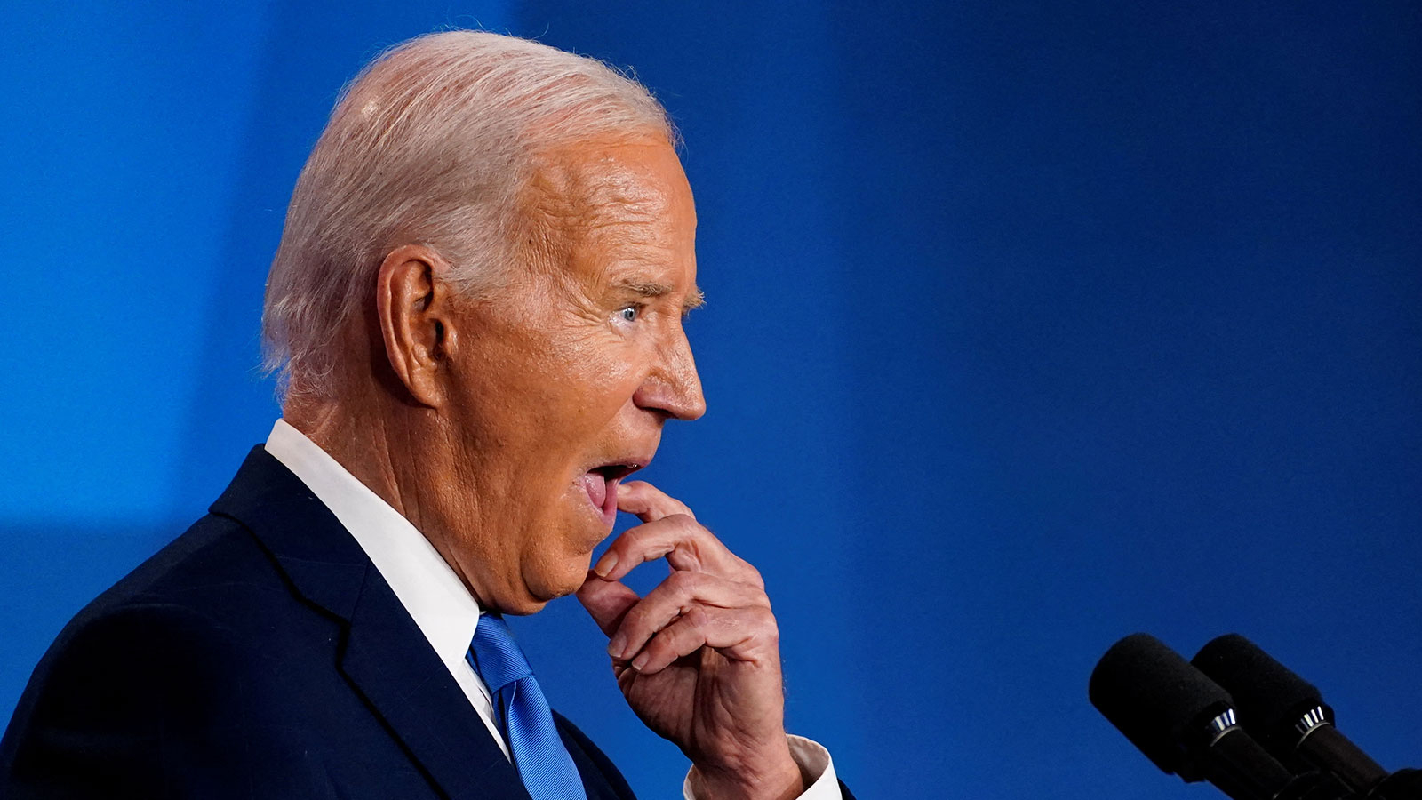 Gaffe après gaffe de Biden !  Le vice-président a surnommé Harris « Trump »