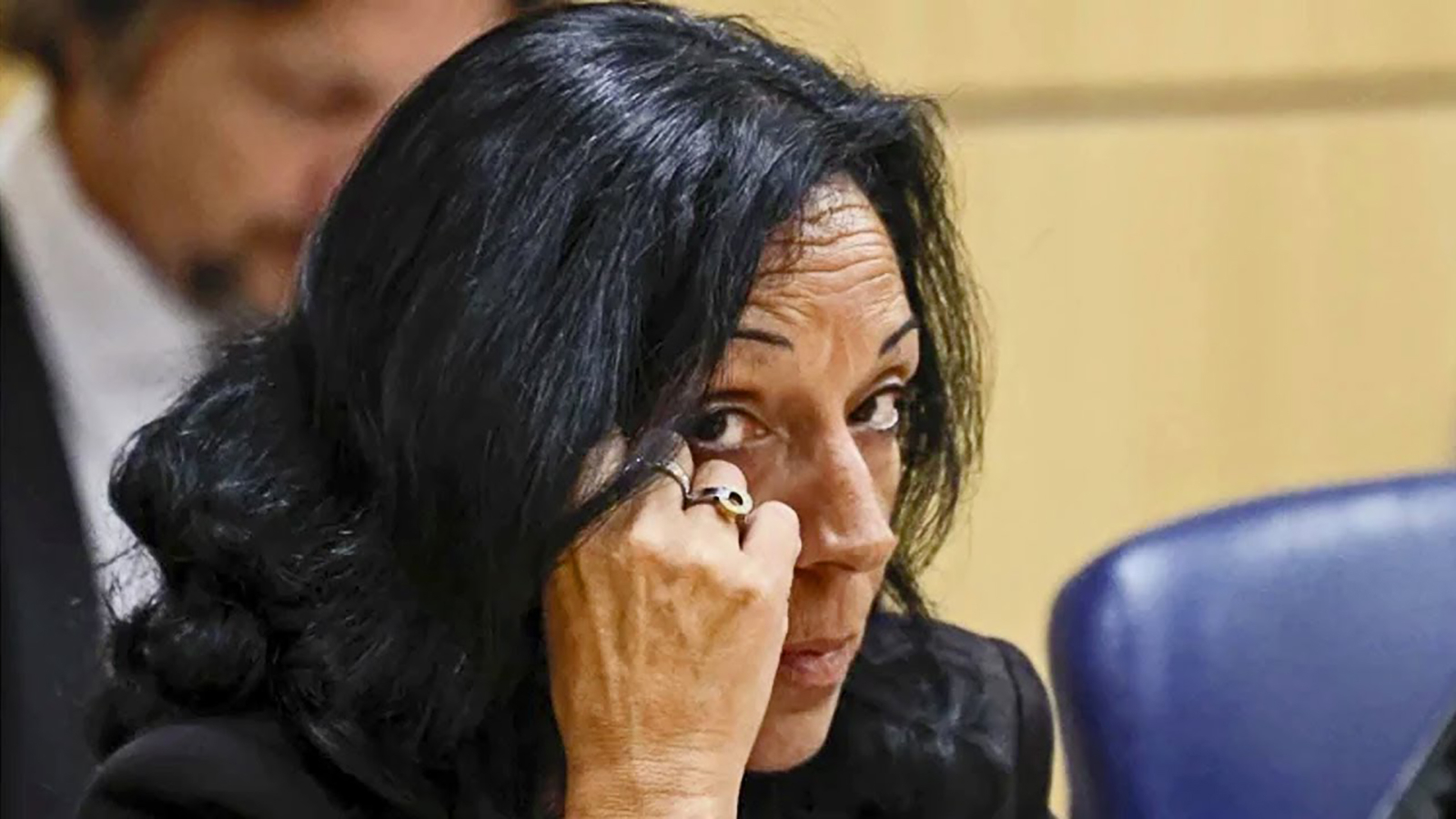 Il n'y a rien de tel, même dans les romans policiers d'Agatha Christie !  Elle a tué son mari avec un laxatif !