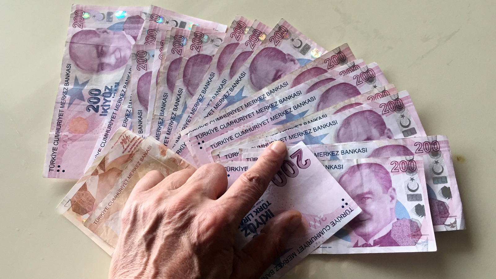 Le parti AK a donné une date pour l'augmentation de la pension minimale