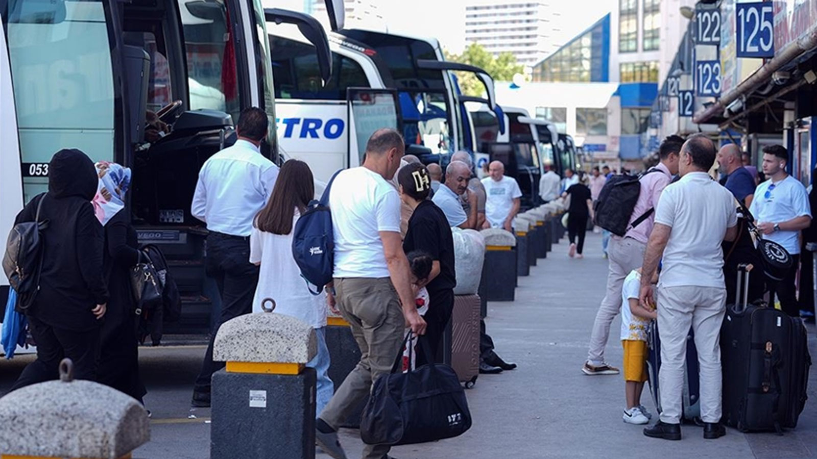 Les touristes nationaux ont dépensé 45,3 milliards de lires en voyages