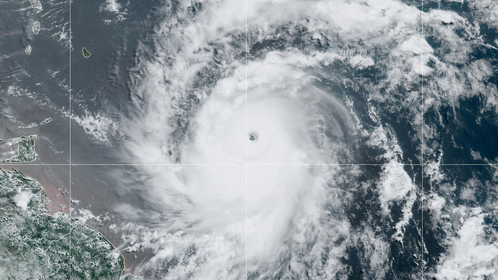 L'ouragan Beryl s'est approché des Caraïbes, une alerte de niveau 4 a été émise