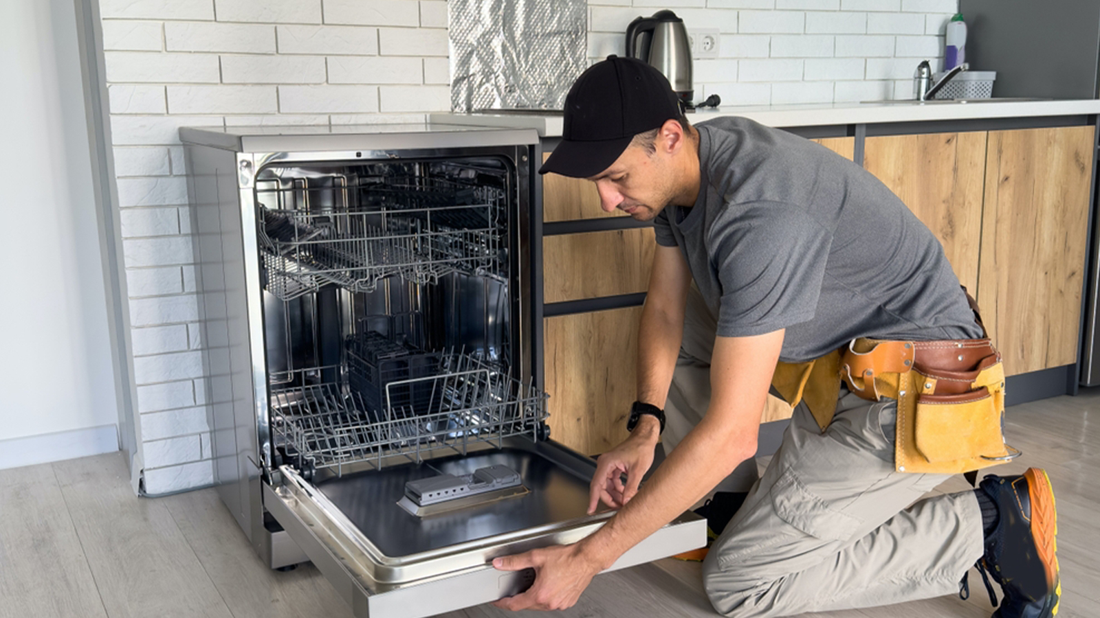 Services « techniques » non autorisés, faux services volent des pièces