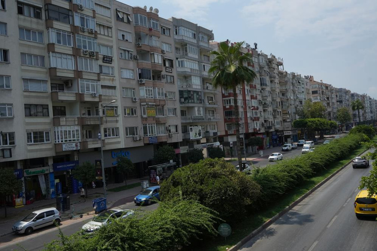 Personne n'a pitié des locataires, ils vident leurs poches - Photo : 2
