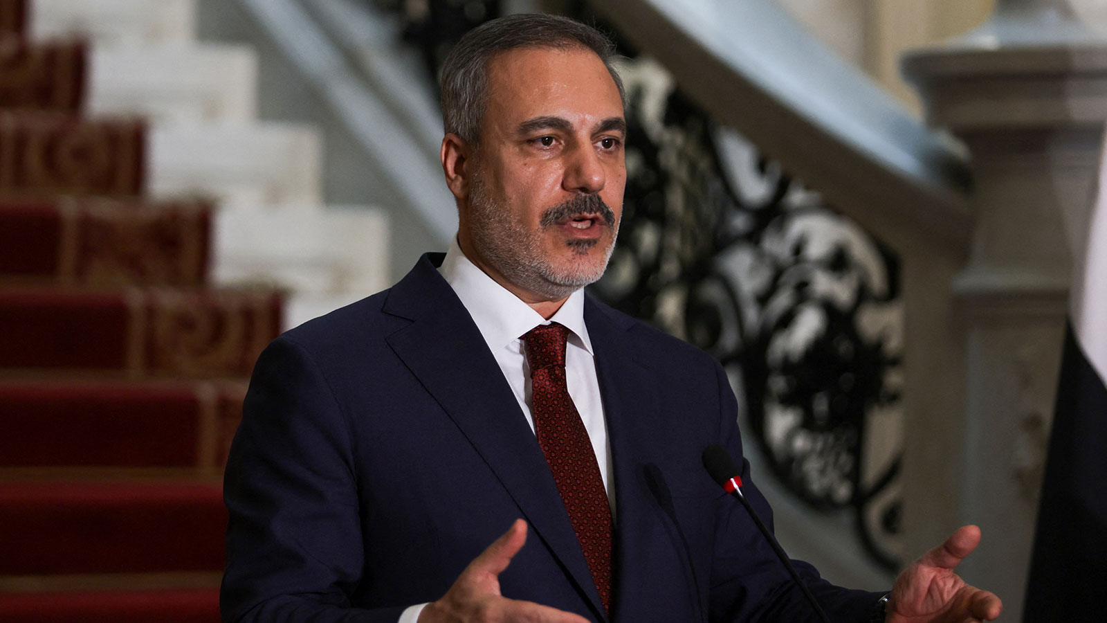 Avertissement de « guerre nucléaire » du ministre Fidan