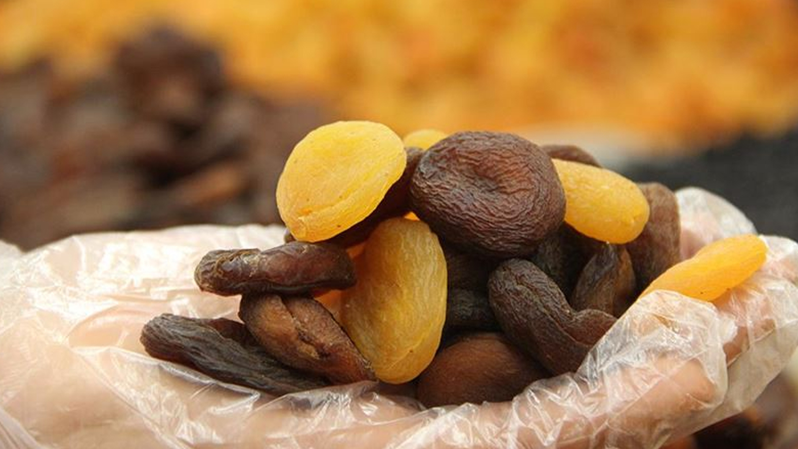 Des abricots secs pour le prix du gramme d'or ! Le ministère a pris des mesures