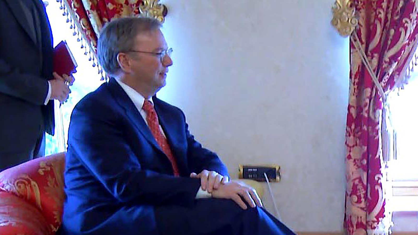 Eric Schmidt, ancien PDG de Google : Je suis devenu marchand d'armes agréé !