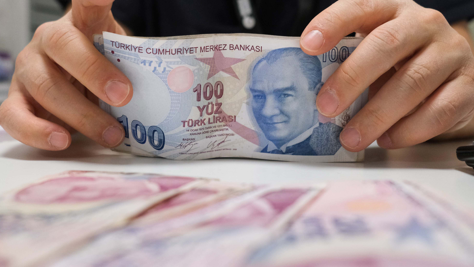 Nouvelle formule contre le chômage: 566 TL d'argent de poche seront distribués quotidiennement