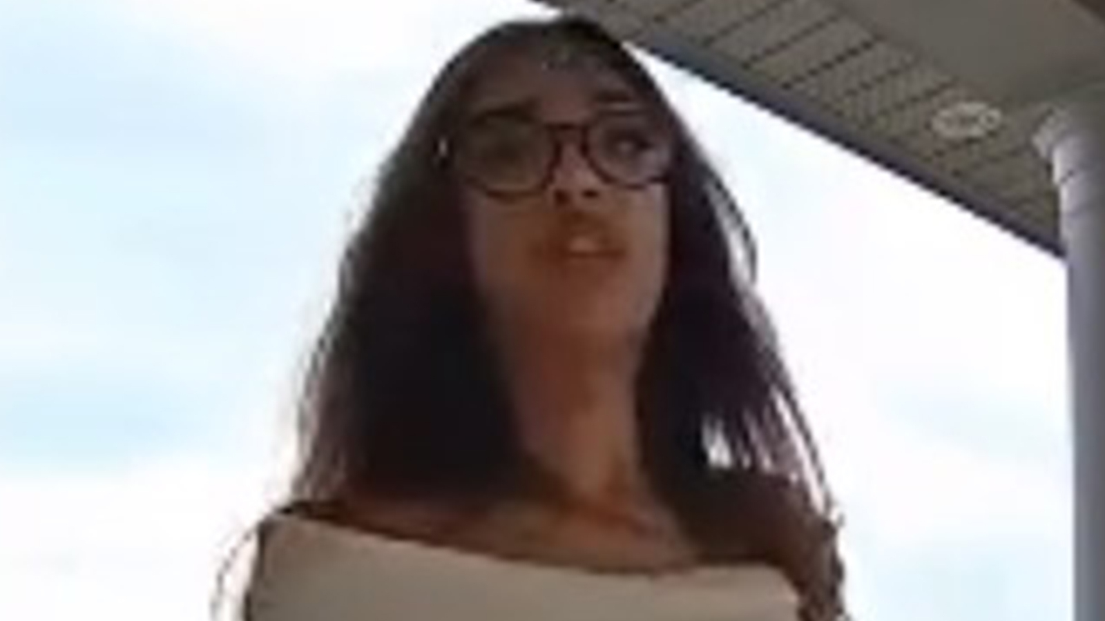 Au Canada, une femme a écrasé l'homme dont elle avait volé la voiture de luxe et s'est enfuie