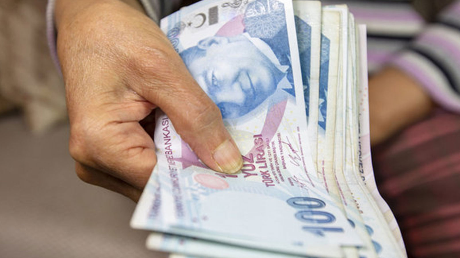 De nouveaux détails sont apparus concernant l’augmentation de janvier 2025 pour les retraités !