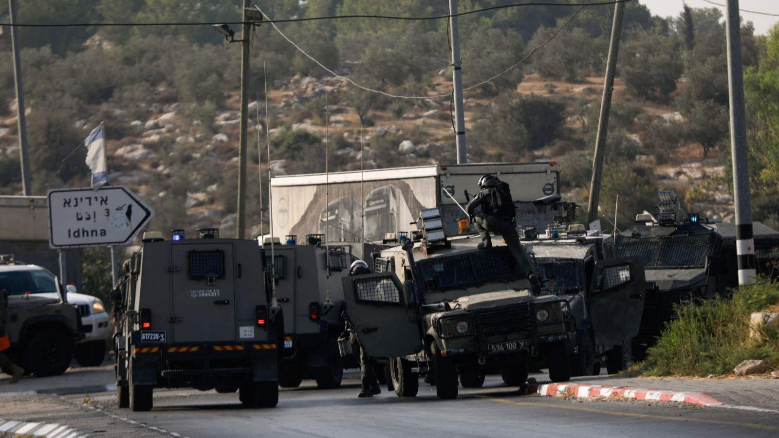 L'armée israélienne terrorise la Cisjordanie : 20 Palestiniens supplémentaires sont détenus