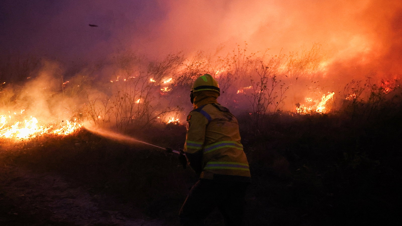 Le pays combat les plus grands incendies de forêt de son histoire ! Un deuil national a été déclaré