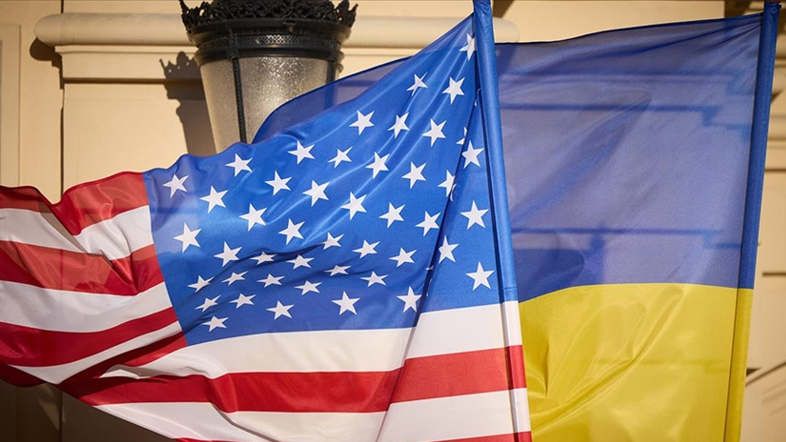 Plus de 700 millions de dollars de nouvelle aide des États-Unis à l'Ukraine