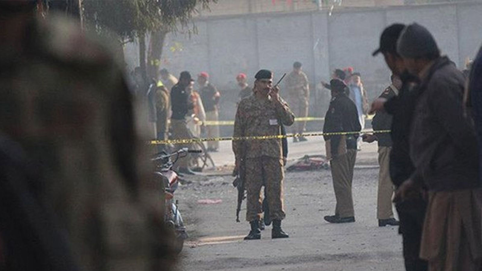 Attentat suicide au Pakistan : 12 agents de sécurité tués