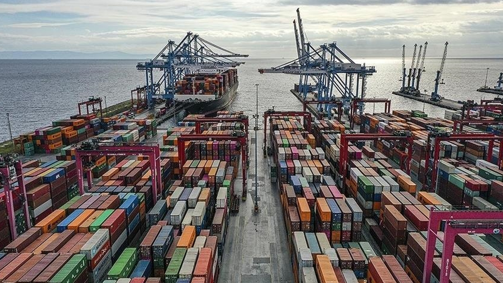 Le Ministre Bolat a annoncé : Le record d'exportation de l'histoire de la République a été battu en octobre