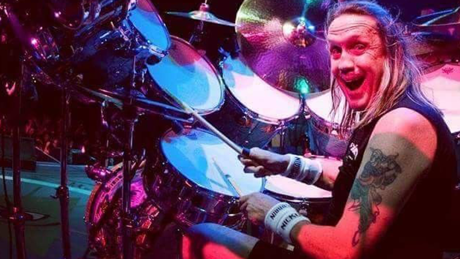 Décision de retraite du batteur d'Iron Maiden, Nicko McBrain