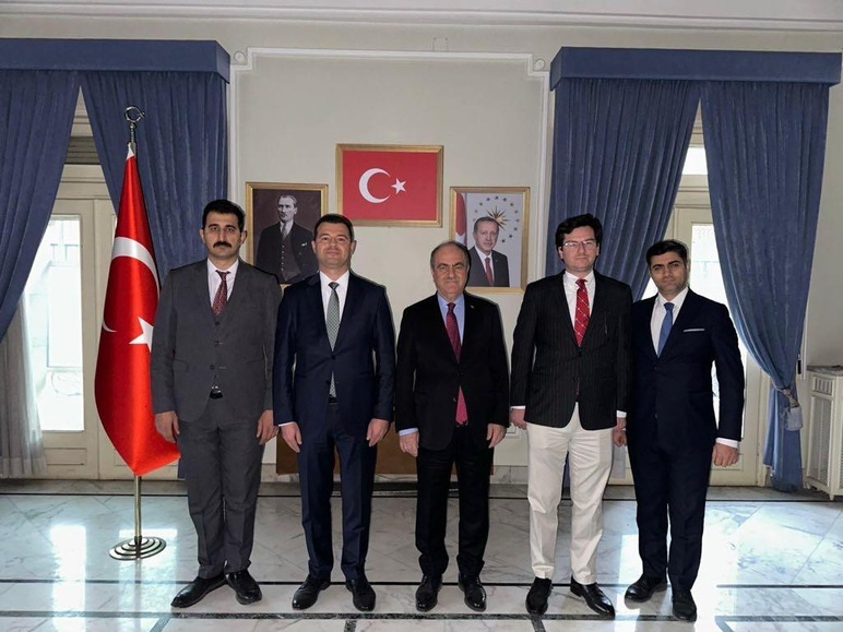 Le drapeau turc a été hissé à l'ambassade à Damas - Photo: 2