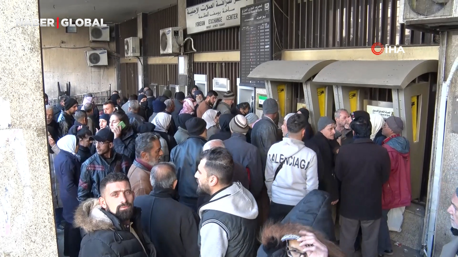 Assad a vidé les banques, les Syriens ont souffert