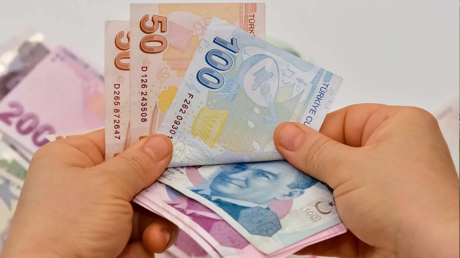 Des intérêts à 32 jours de 1 million de lires ont été calculés banque par banque