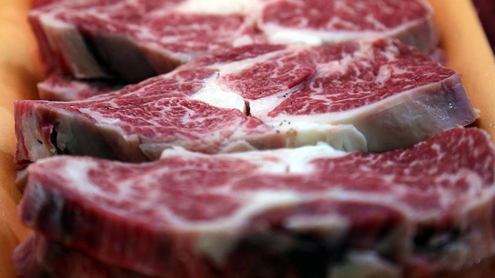 Les producteurs et les bouchers ne s'attendent pas à une hausse des prix de la viande rouge pour le réveillon du Nouvel An