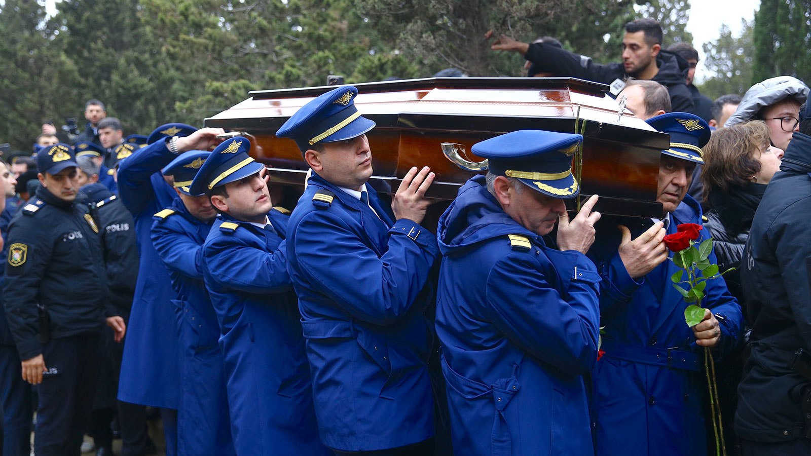 Titre de « Héros national de l'Azerbaïdjan » pour l'équipage qui a perdu la vie dans l'accident d'avion
