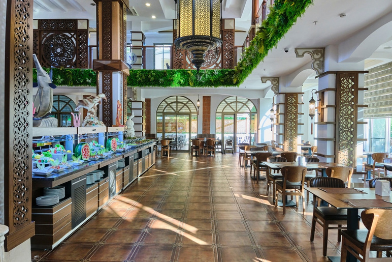 Les courtiers en restauration sont au travail, ciblant les lieux de luxe - Photo : 2