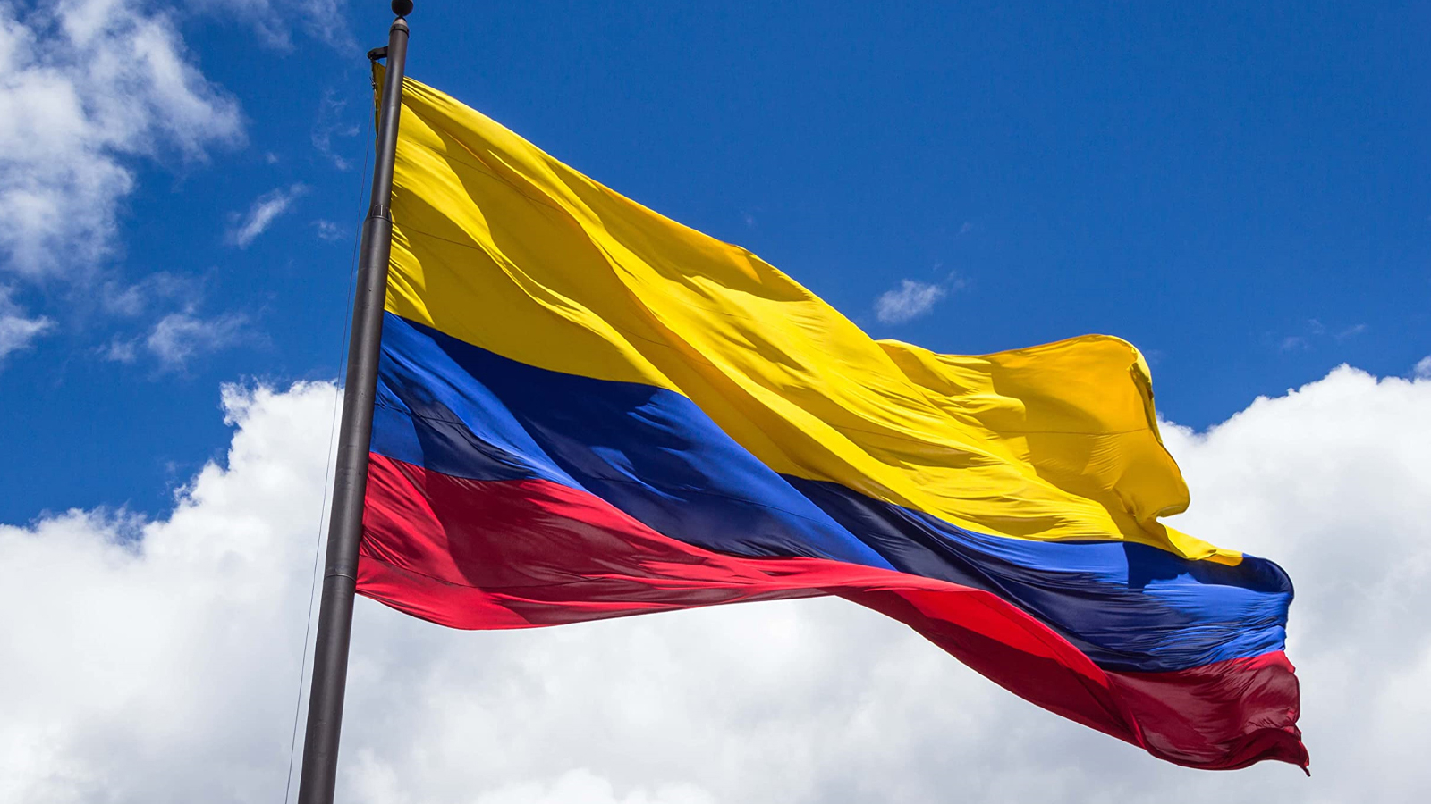 La Colombie n'a pas permis aux avions américains de transporter des immigrants à atterrir dans le pays! La réponse n'a pas été retardée de Trump