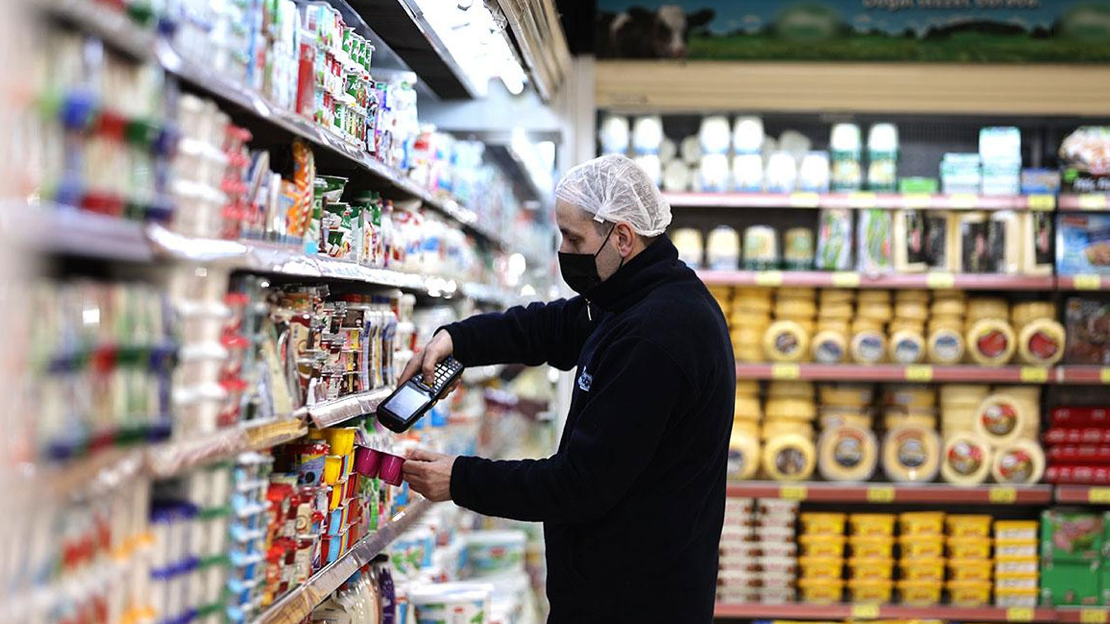 Le ministère a dévoilé 30 marques d'aliments frauduleux, notamment des pâtisseries, des manti, des kebabs et de l'huile de tournesol.