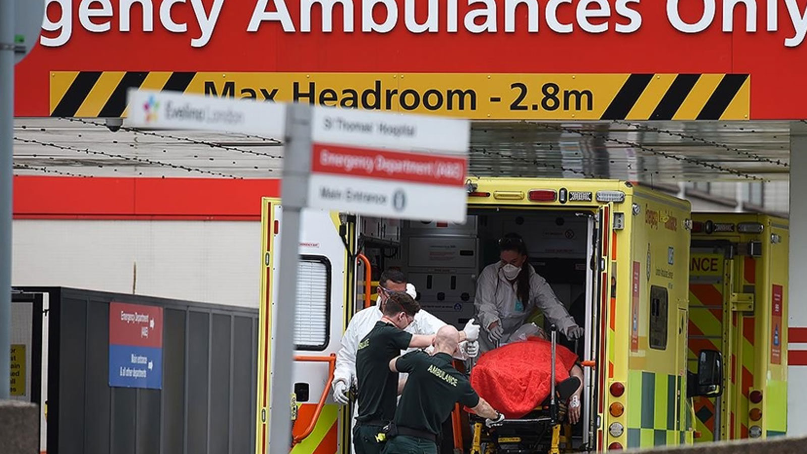 « Situation critique » déclarée dans les hôpitaux en Angleterre