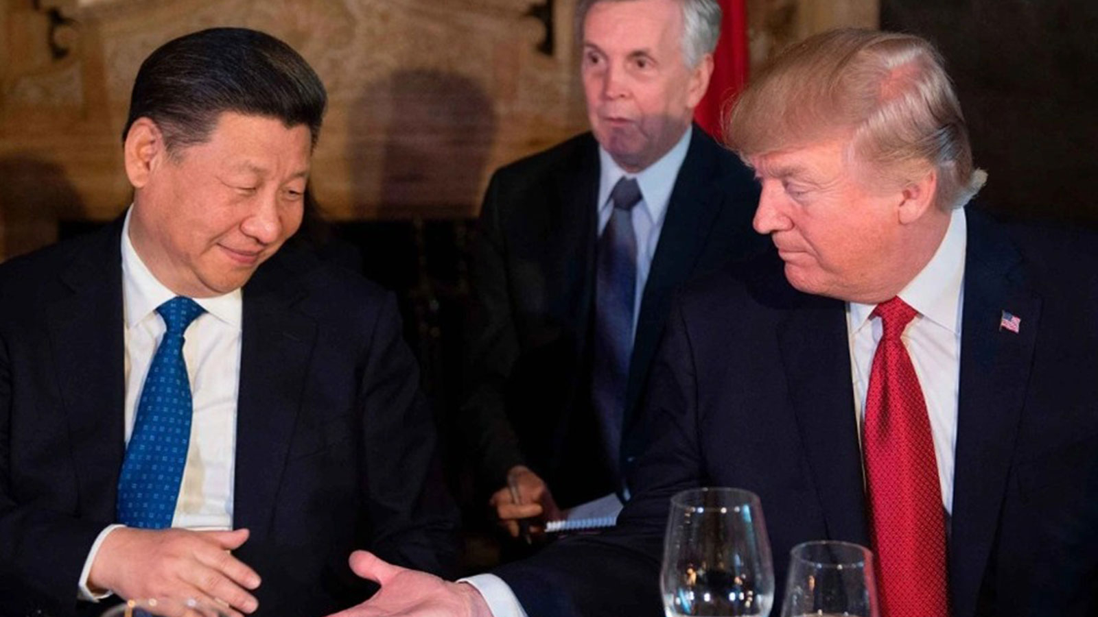 Trump s'est entretenu au téléphone avec le président chinois Xi avant l'investiture