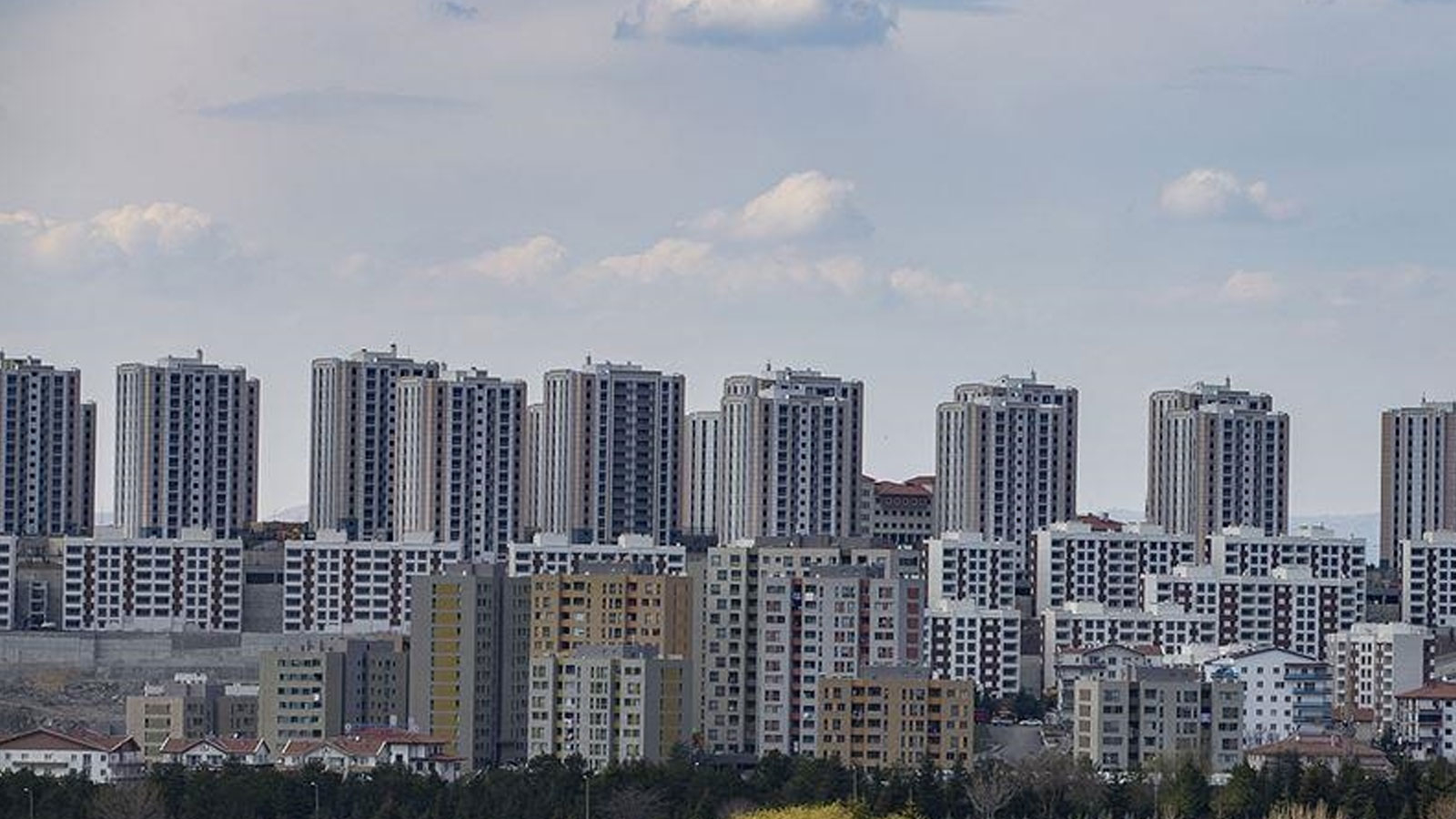 1623 sur 4 mille 500 résidences ont été vendues dans la campagne de logement Emlak