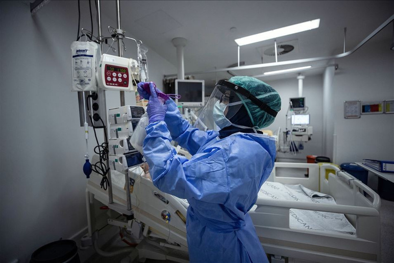 Éloignez-vous de ces annonces! Sous les escaliers 