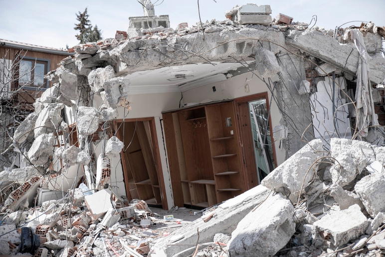Les cabines de tremblement de terre sont-elles sûres? Les portes peuvent être coincées - Image: 2