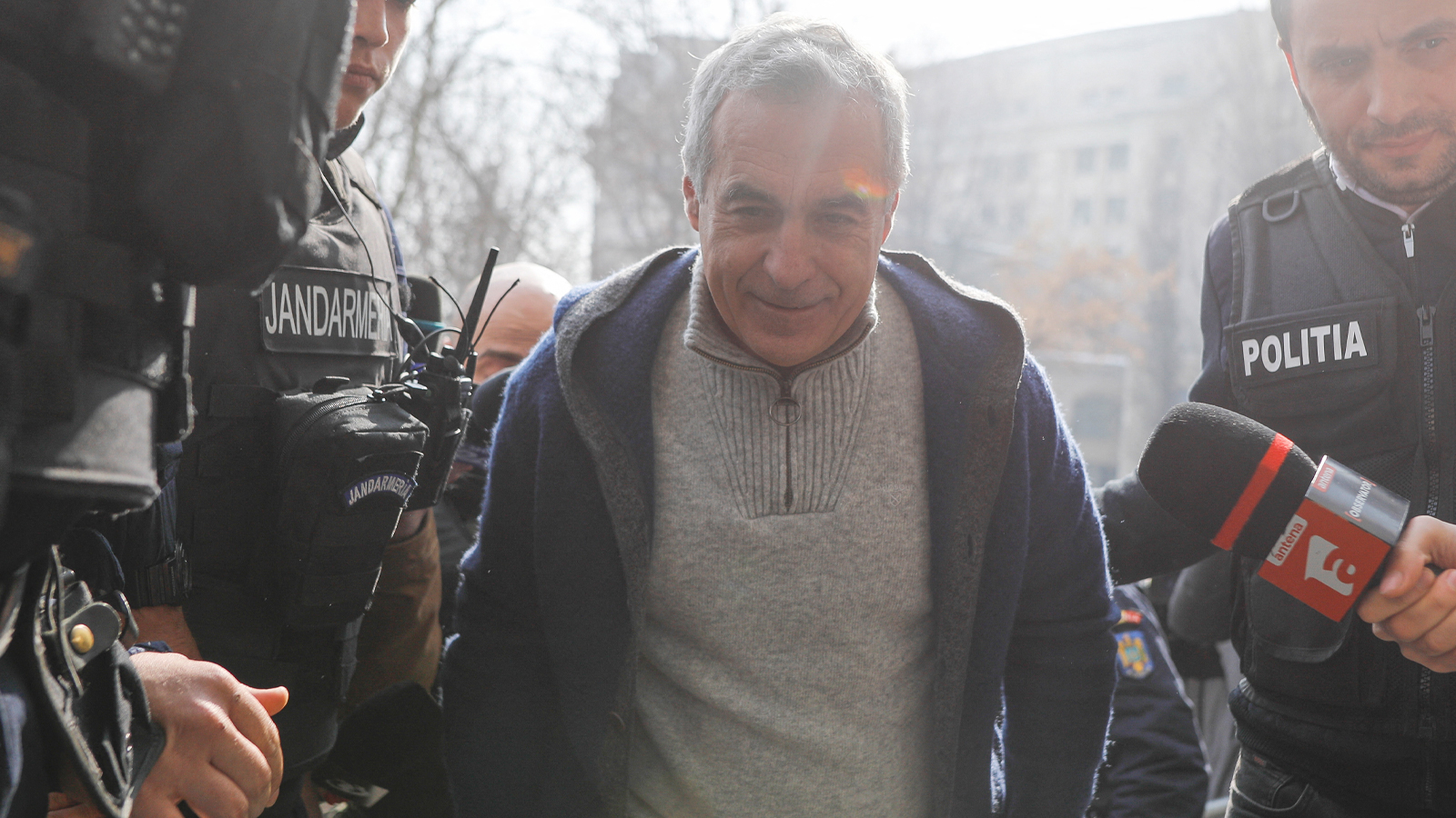 Il a été le premier aux élections annulées: le candidat à la présidentielle roumaine a été détenu