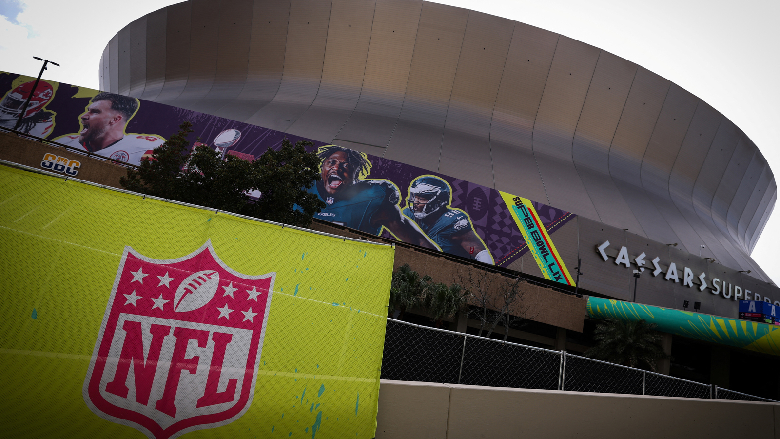 Le journaliste suivant le Super Bowl a été retrouvé mort dans la chambre d'hôtel