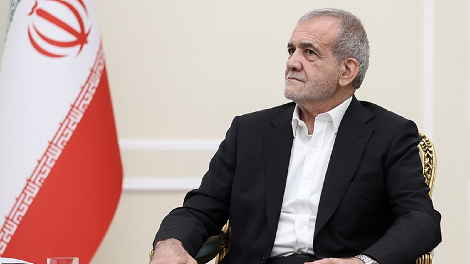 Président iranien Pezşkiyan: Les ennemis pensent que nous mourrons de famine en nous entourant de sanctions