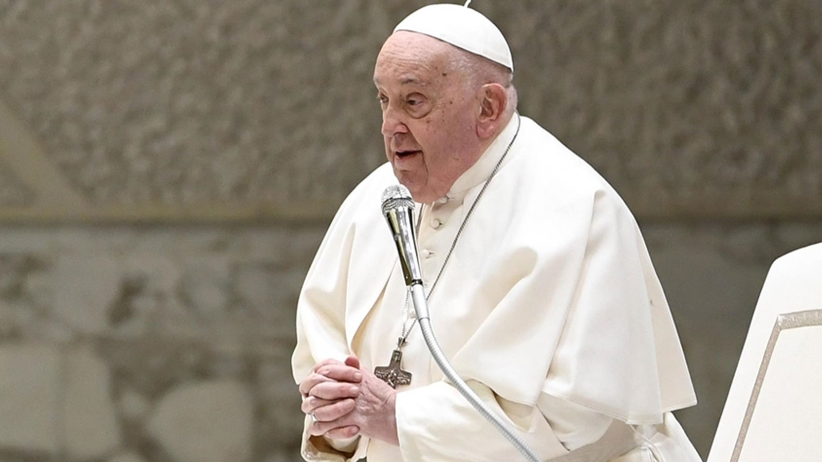 Une déclaration est venue du Vatican: comment est la santé du pape?