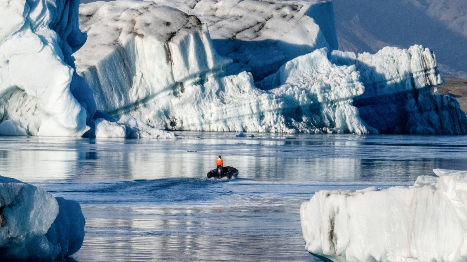 Caché dans la partie invisible de l'iceberg