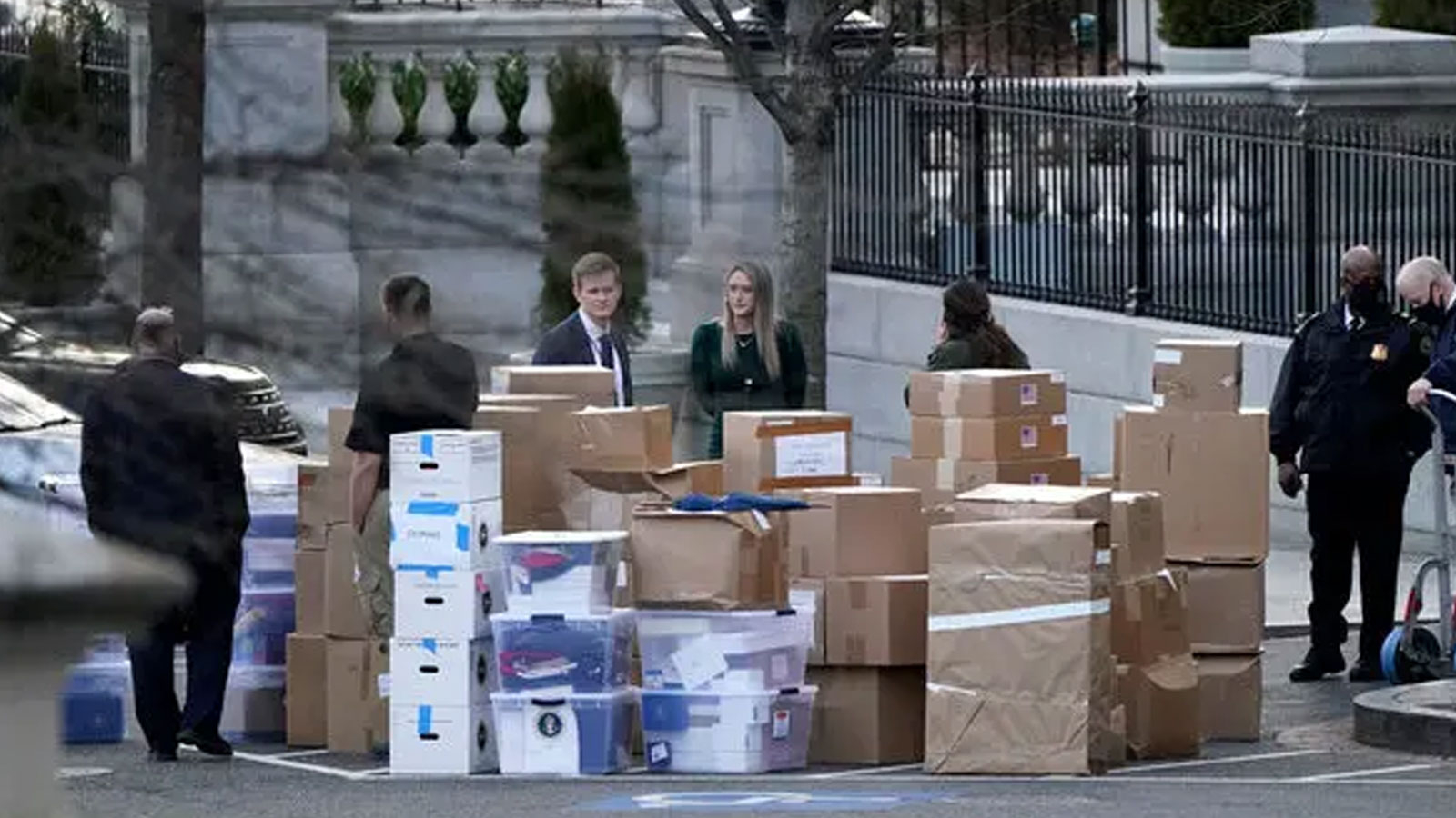 Le FBI a renvoyé les matériaux confisqués lors du raid de Mar-a-Lago en 2022 à Trump