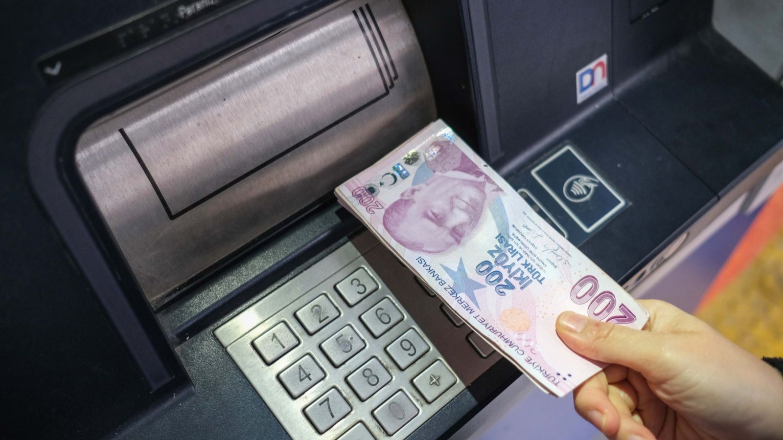 Les banques ont appuyé sur le bouton après la fête! Nouvelle décision pour la limite de retrait de l'argent de l'ATM