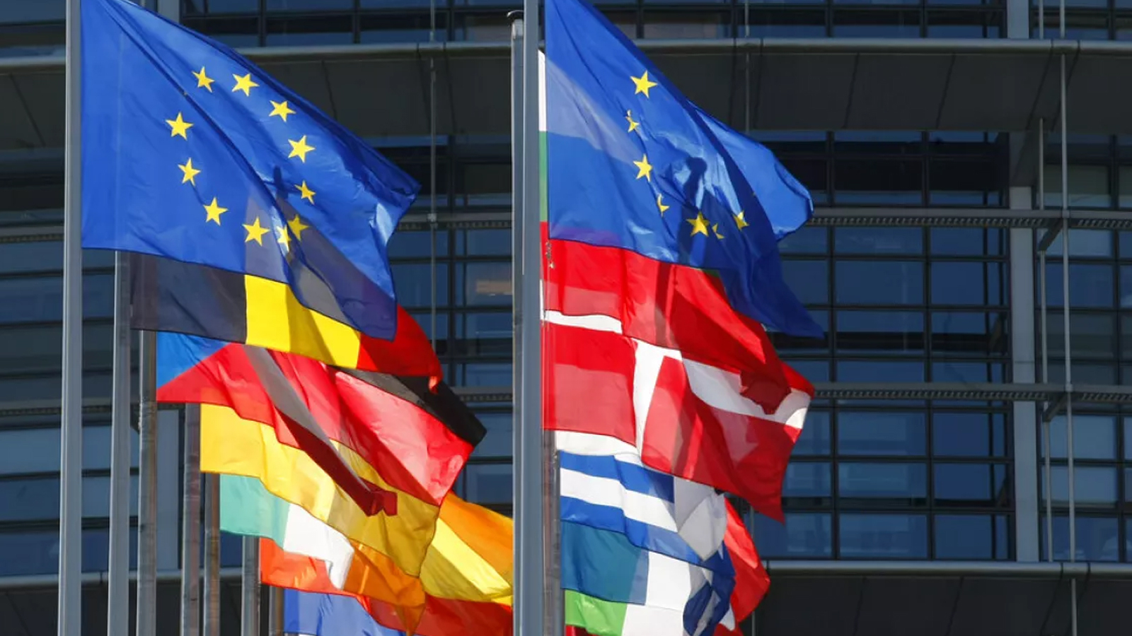 UE: Nous sommes inquiets de la lutte à l'Assemblée nationale de Serbie